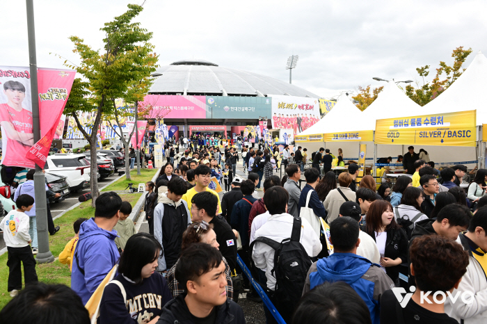 Why is the men's opening game of the V League on Monday? → Weekend failed to open WHY