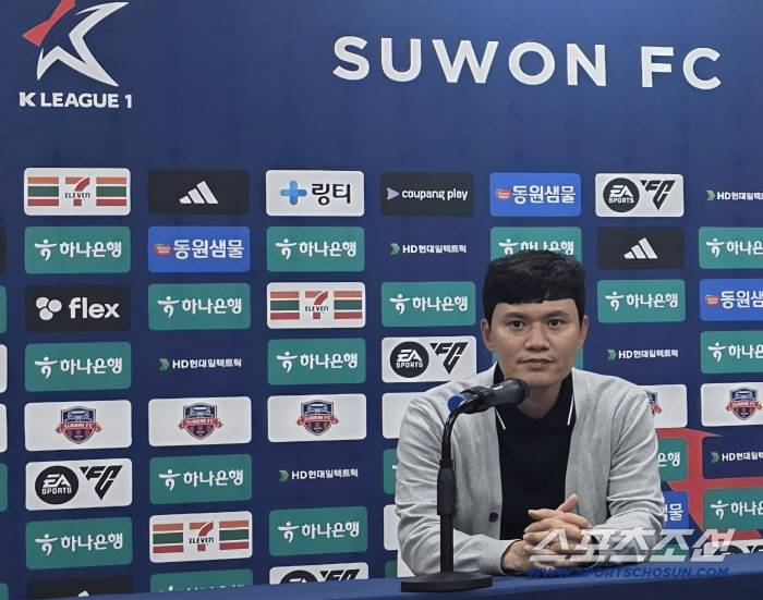 Best friend Lee Jung-hyo, Sharout, Jung Kyung-ho, Gangwon's coach, let's watch today's game first afterwards. 