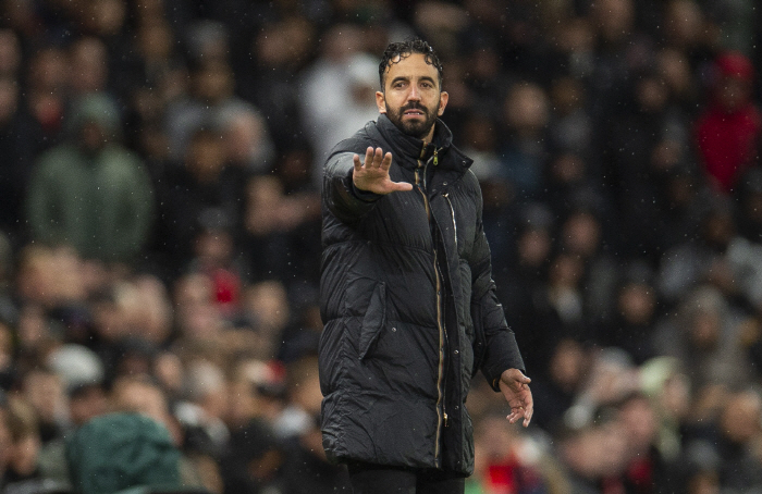 'Casemiro, five-time Champions make mistakes, too.' Amorim, I'm covering your exit! Manchester United 21 Chelsea Press Conference