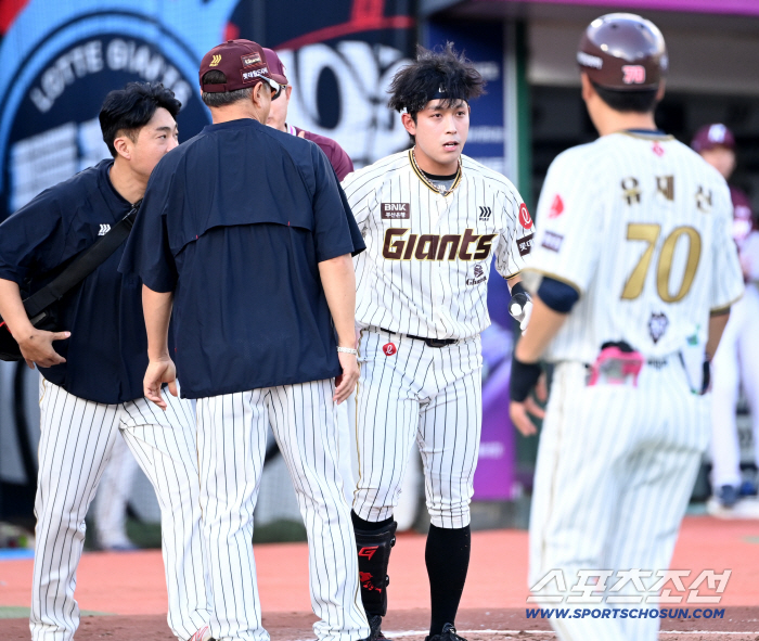 Hwang Sung-bin showed both smile → steal success → score to the opposing rookie even after being hit by a head shot