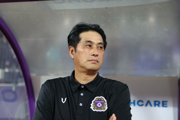  Excluding Shin Tae-yong's injury, Malkong, promise to score 35 goals next year, and let's play Yoo Byung-hoon 0-0, but he is confident about his goal of winning four games in a row