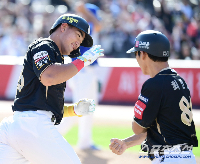  Ahn Hyun-min and Choi Won-tae's two-run shot