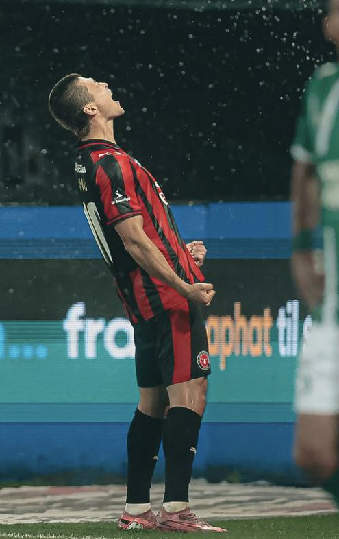 Pro-muscular body, how hard did he try? Cho Kyu-sung, first goal in the league against Vyborg, 2 consecutive resurrection shots!Hong Myung-bo's one-top competition is heating up