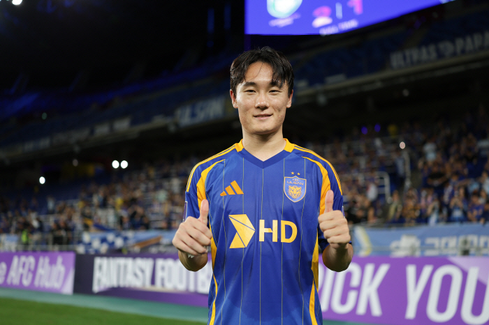 Ulsan, which has come from behind to win the first round of ACLE, is now turning around in the K-League...Shin Tae-yong's head-to-head clash with Anyang by one point