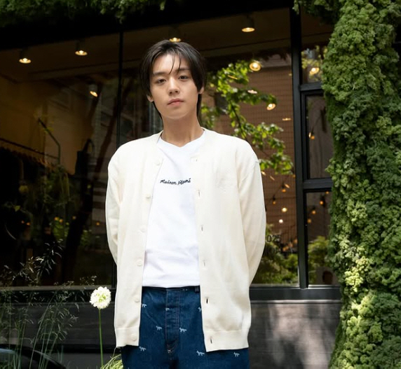 Lee Junyoung Leads September Blue Dragon Ranking Male Actor Vote