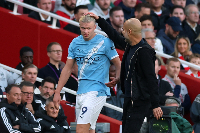  Only Liverpool laughed at Guardiola's bus, Manchester City Arsenal draw with four minutes left