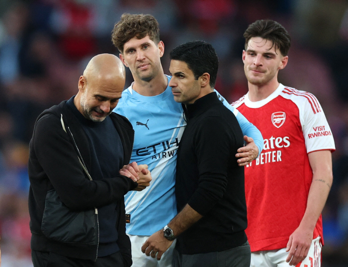  Only Liverpool laughed at Guardiola's bus, Manchester City Arsenal draw with four minutes left