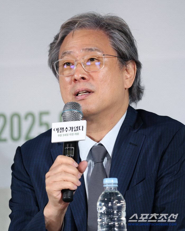 I can't help it. Park Chan-wook's decision to break up is the biggest competition..The audience's reaction is scary