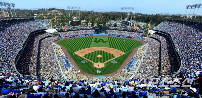 It's Samsung's 23,000Juss has more than doubled, surpassing 4 million for the first time ever, averaging nearly 50,000