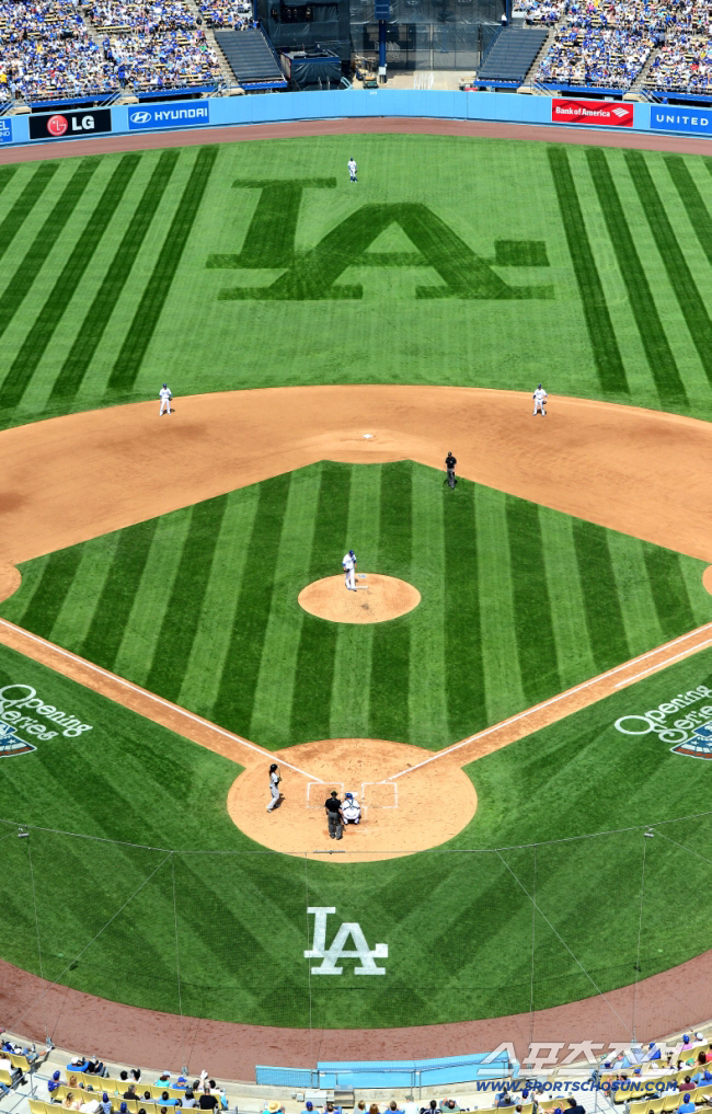 It's Samsung's 23,000Juss has more than doubled, surpassing 4 million for the first time ever, averaging nearly 50,000