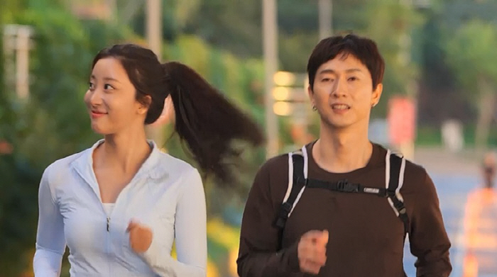 Jang Woo-hyuk's lethal move. Touch Oh Chae-yi's abs. Confidence explodes...Lovers countdown (groom class)