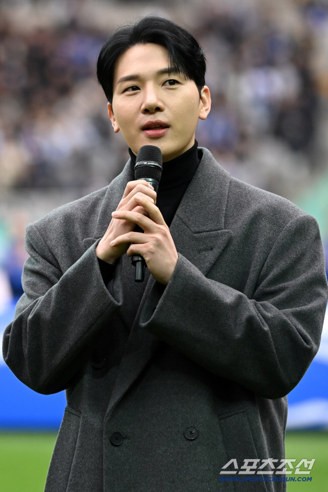 Kim Min-seok, I will satisfy the harsh criticism poured out a month before the opening of the musical Death Note