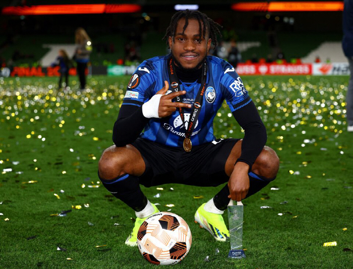 Manchester City seeks to recruit 100 million euros Nigerian strikers → Pep wants to strengthen its offense...Official accessibility ↑