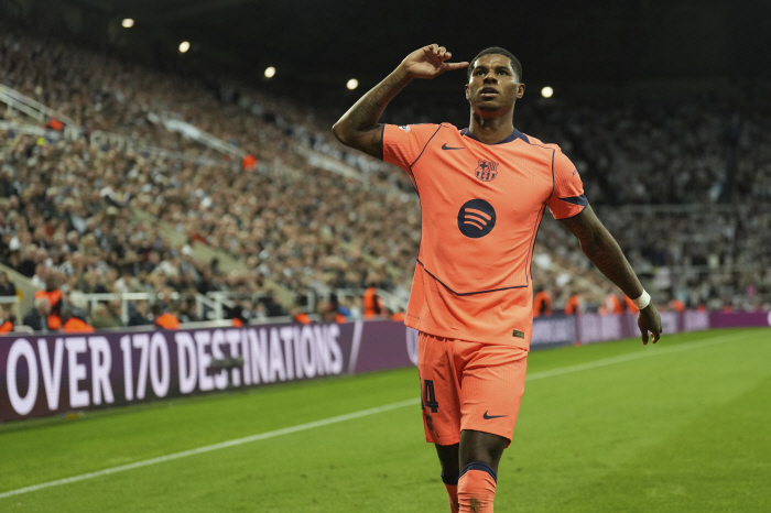 You really can't use it The rip-off that was leaking in Manchester United, the same in Warsaw. Bad boy Rashford is late for training, so he's not selected
