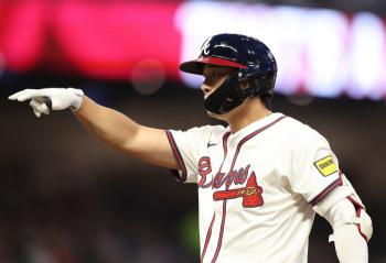 10G consecutive hits  fantastic defense Kim Ha-sung's sound of urging the opt-out. I like the local broadcastersGood. I shouted