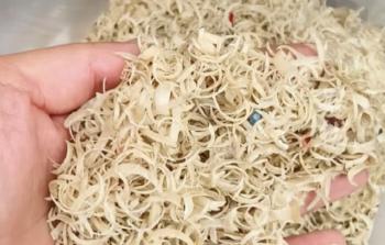 30,000 won for 1kg of cut nails...I was shocked when I saw where it was used