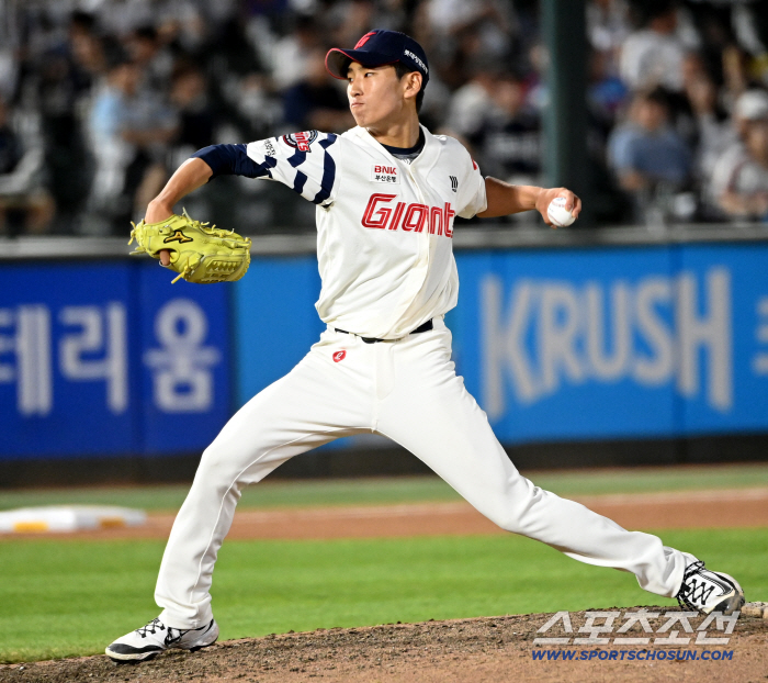 7 games to go → Lotte's initial all-out battle → To make matters worse, even Lee Min-seok, 154km, is excluded from the first team... Kim Taehyung's head got complicated