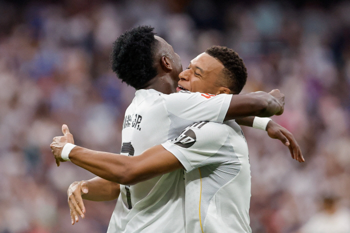 74696367 Not a baseball team ranking...Mbappe, No Ballon d'Orneymar behind her best friend