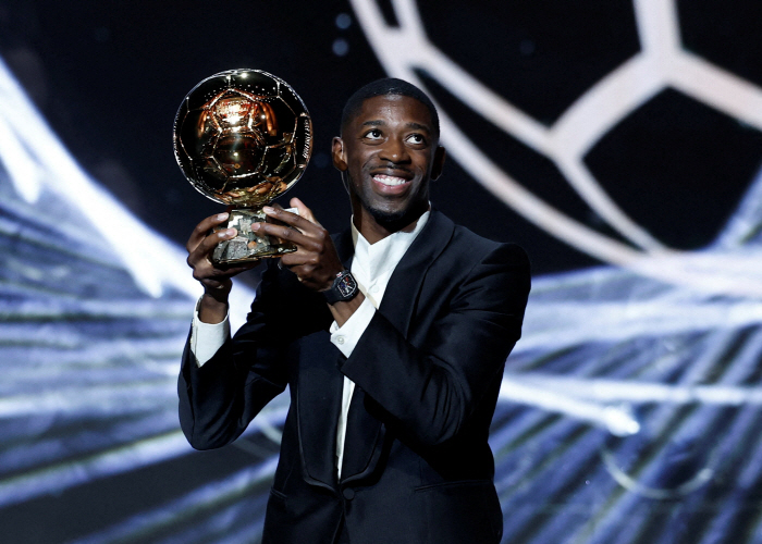 The BBC is also a recognition problem, the worst eating and running, and the bad attitude. Dembele's anti-war myth, a NEW soccer hero born after erasing all the notoriety