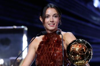 The best MF of our time, Bon Marty 女 Ballon d'Or, for the first three consecutive losses, learned football from great historical difficulties Iniesta and Sabi