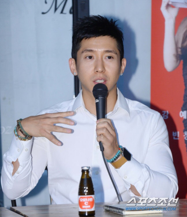 Brian left the 300 pyeong mansion, and returned to the countryside