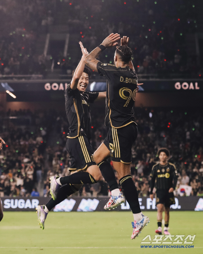 Conquering MLS was the easiest King God Son Heung-min selected as the best 11 of the week. Three times in six weeks