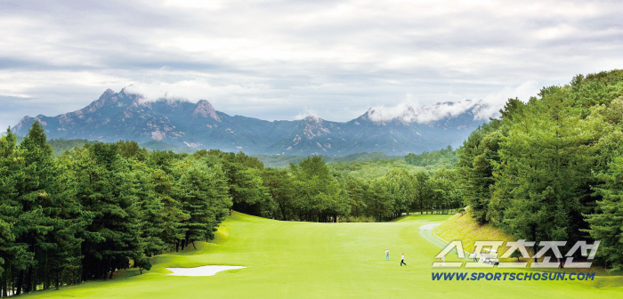 During the long Chuseok holiday, golf course business days vary widely, and which golf course is closed on the day of Chuseok?