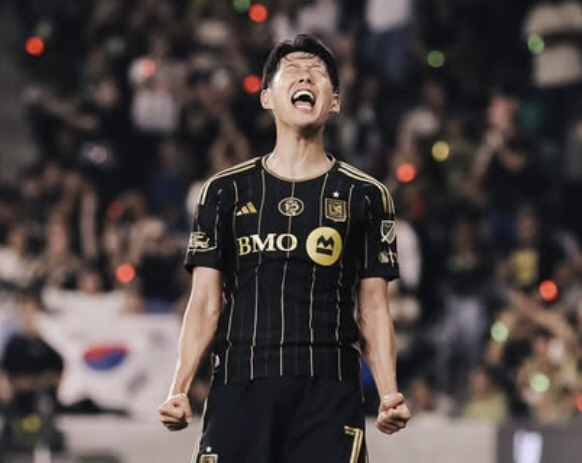 Even the top scorer in EPL was surprised! Is Son Heungmin a fan? Mom, I think they're crazy. Heungbu duo who made everyone's mouth water