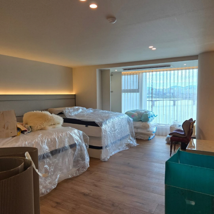 Hwang Hye-young unveils three-month-long Han River view, 10 billion CEO luxury interior