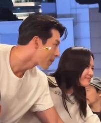 Hyun Bin ♥ A real couple wearing couple looks next to Son Ye-jin and Lee Byung-hun 