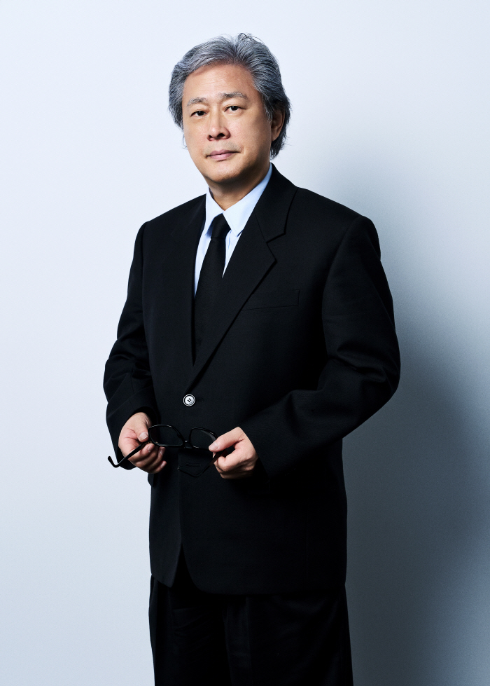  Director Park Chan-wook's competition..Maybe I like them both, maybe I don't
