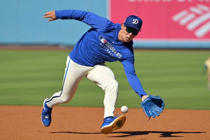 Invisible Kim Hye-sung, who missed seven consecutive games, soon lost confidence in Roberts that he would not use it in fall baseball