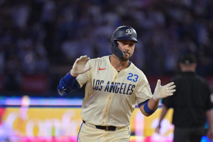 Invisible Kim Hye-sung, who missed seven consecutive games, soon lost confidence in Roberts that he would not use it in fall baseball