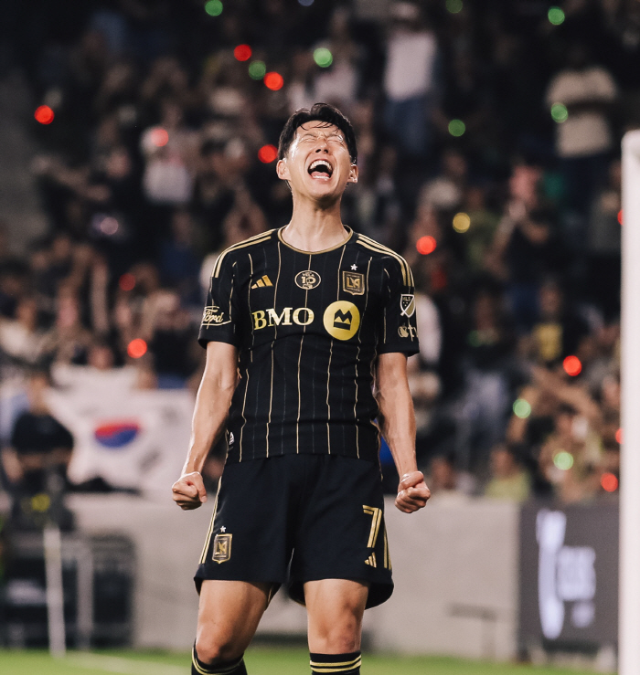 MLS Official! Son Heung-min's home debut goal spotlight → Attention to 3 consecutive hat-trick Vuanga and crazy teamwork...It's easy to find Son Heung-min in the stadium