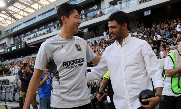 MLS Official! Son Heung-min's home debut goal spotlight → Attention to 3 consecutive hat-trick Vuanga and crazy teamwork...It's easy to find Son Heung-min in the stadium