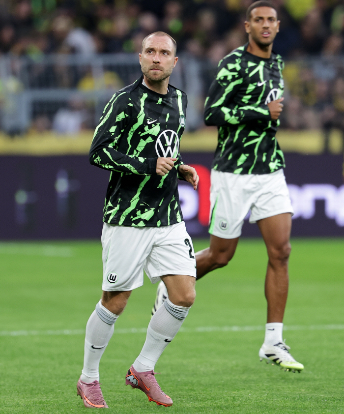 The most shocking revelation ever! Get a grip on Manchester United's topic, shut up the legends → It doesn't help the players...You need to know how to be satisfied with winning the cup
