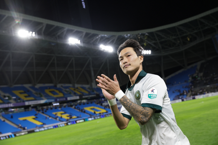 Multi-goal Joo Min-gyu, the star of the 30th round of the K League 1...K League 2 MVP is Kimpo forward Dongjin Park 
