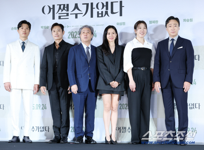 Park Chan-wook’s ‘No Other Choice’ Confirms Chuseok Stage Greetings