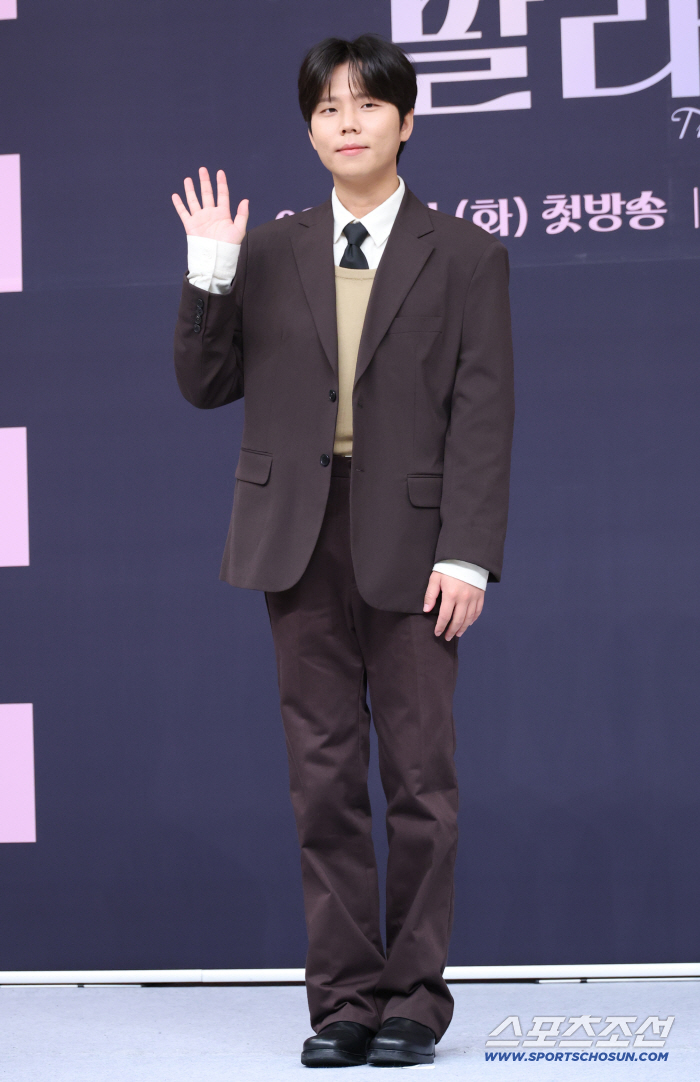 'Our Ballad' Jung Seung-hwan said, 'From a participant to a judge...'My heart ached'