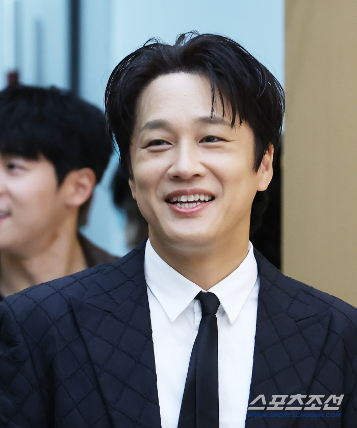  Cha Taehyun, always smiling