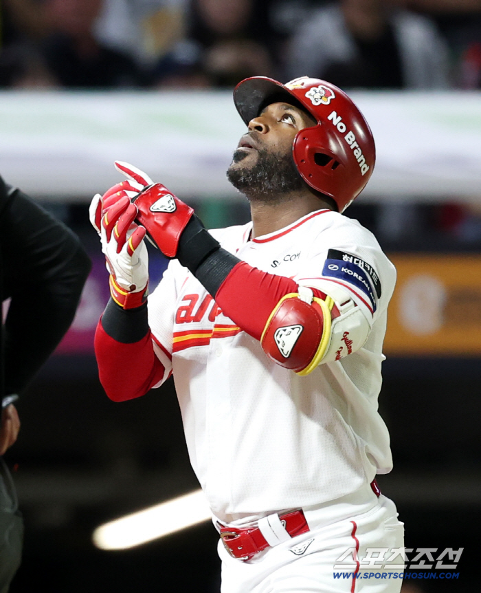  Herredia explodes into a two-run shot in the 5th inning