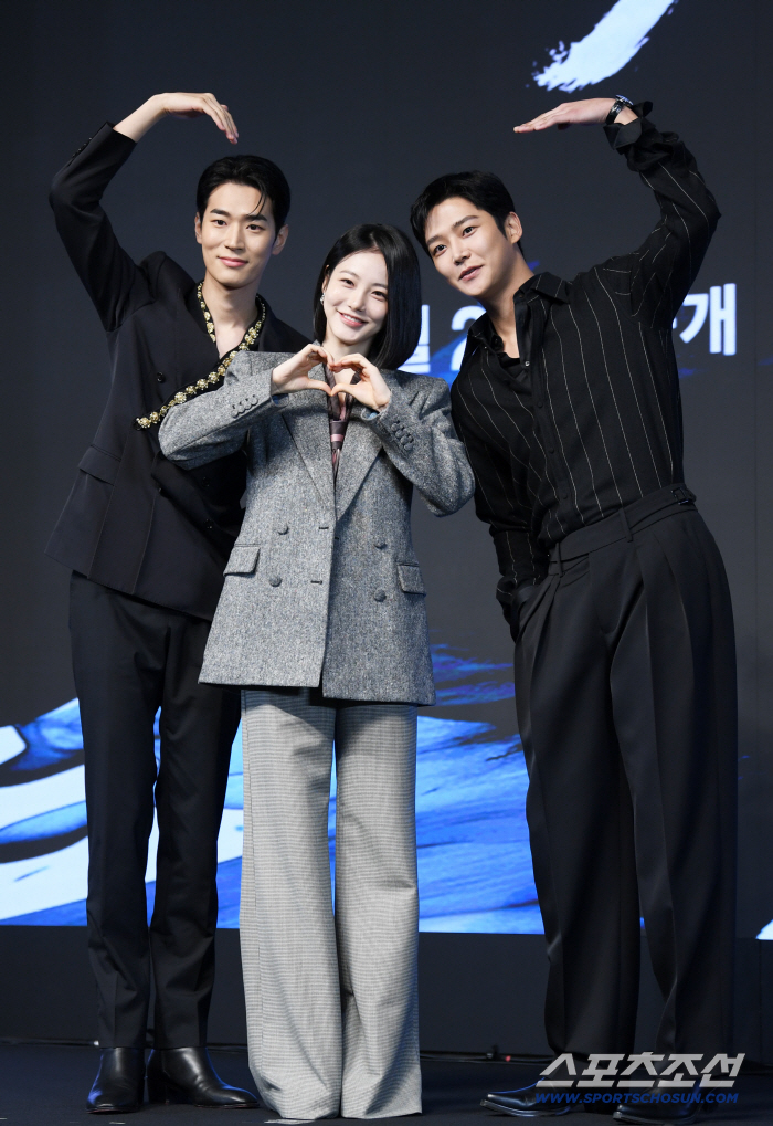  Park Seo Ham Shin Ye Eun's perfect chemistry