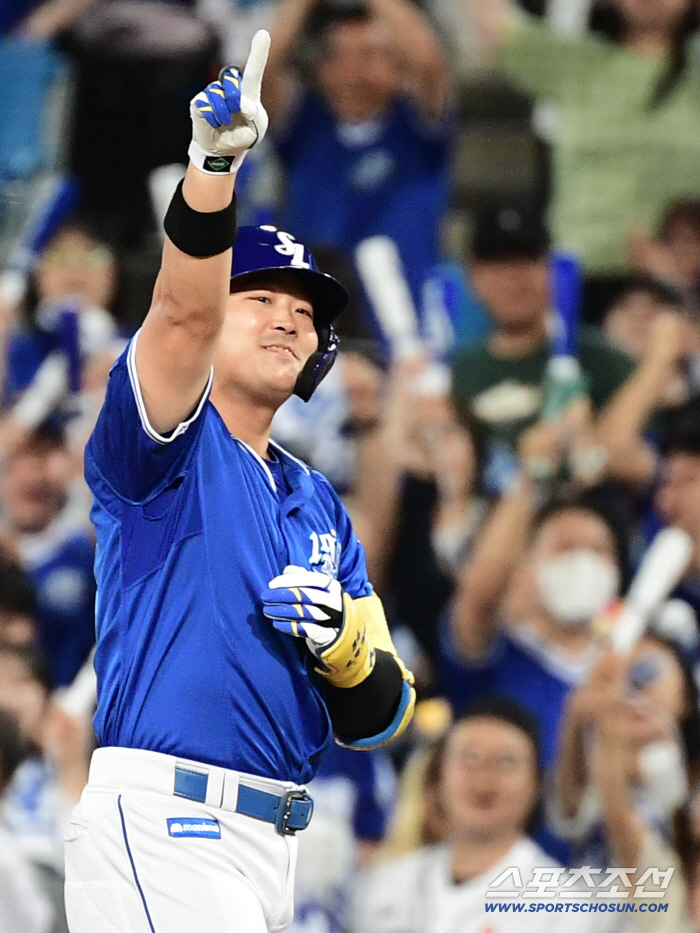  Two-run timely hit to save Jeon Byung-woo's full base chance