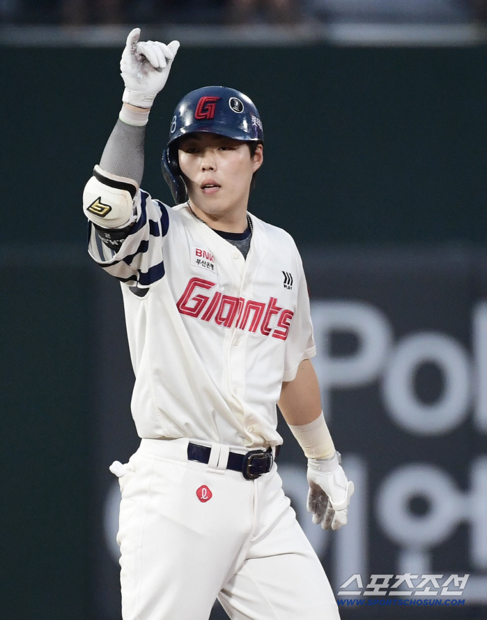 The reason why the head coach said he was excluded from the 154km monster first team → Ko Seung-min is not 100% returning to second base, but... 