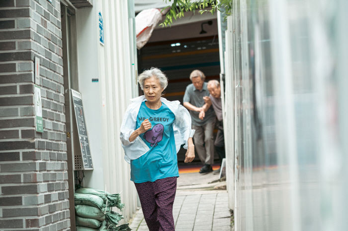  Three elderly people eating without a radio...Park Geun-hyung and Jang-yong → Ye Soo-jung, there is no such deep friendship (Roundup)