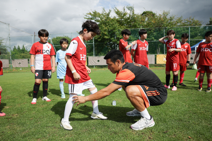 We have to go. K-League football dreamers gathered in Busan. K-League Futures Football Festival is a success