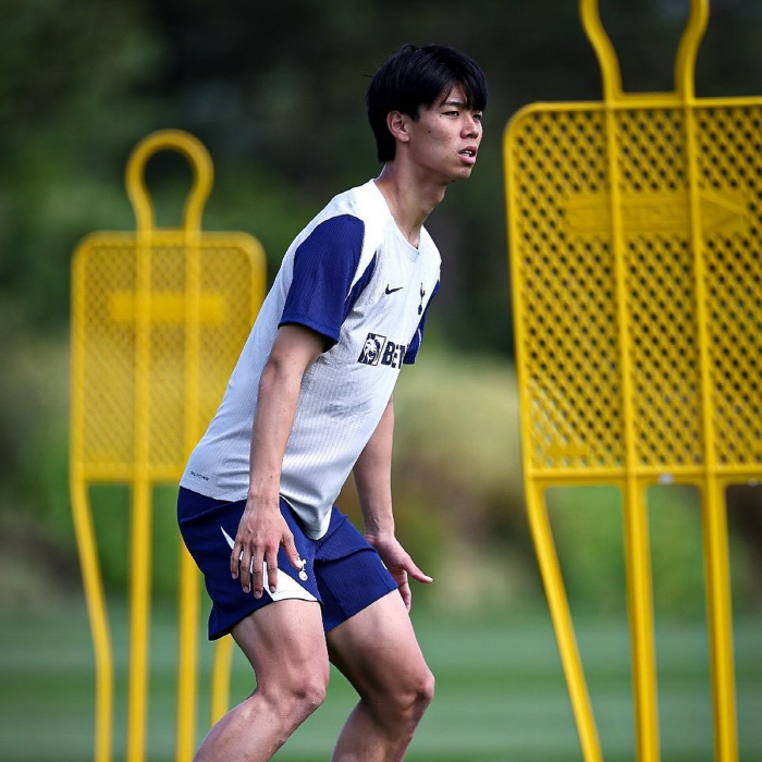 Coach Frank's official announcement is expected to make his official debut in the first division before promising young players and Yang Min-hyuk