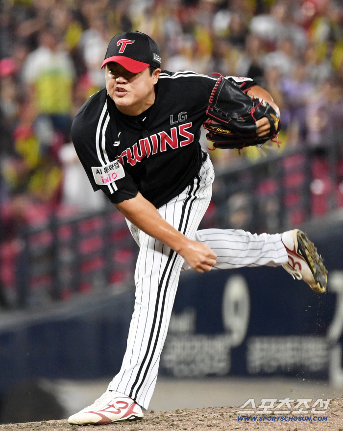 Jang Hyun-sik returned to the first team, Kim Hyun-soo No. 4 and Moon Bo-kyung No. 5. Turn down the magic number