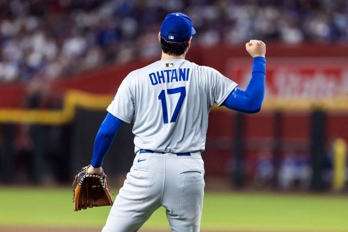 LAD fans are angry! 8K scoreless in 6 Ohtani innings, Scott 10th Blon Save Roberts who ruined this game, should we change the finish?