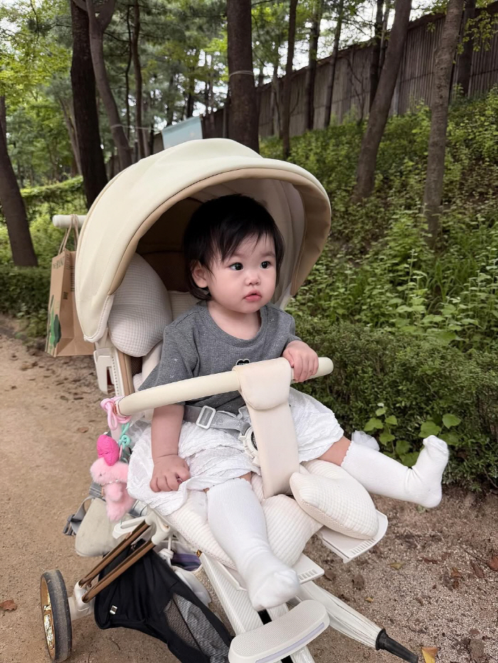 Park Soo-hong Witch Hunt ♥ Kim Daye's 11 month-old daughter who raises her child for sorry, excited steps
